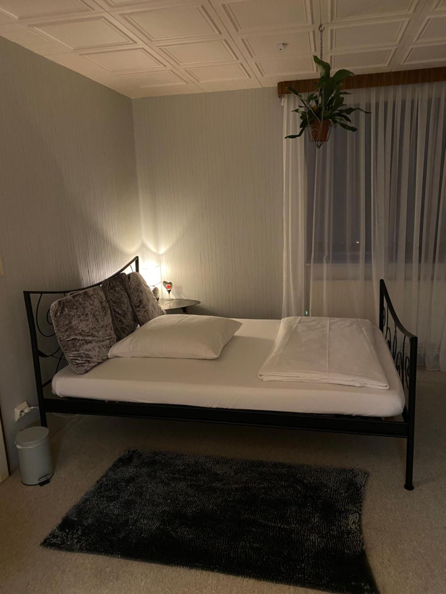 Privartzimmer 'Ausfahrt Freihalten' Husum  Ngoại thất bức ảnh